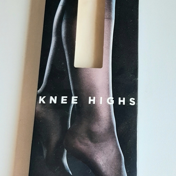 NOS AVENUE BODY OFF WHITE KNEE HIGHS - Picture 2 of 6